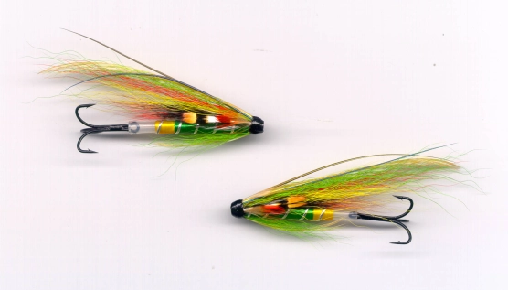 Hooks in junction tubes Hooks in junction tubes